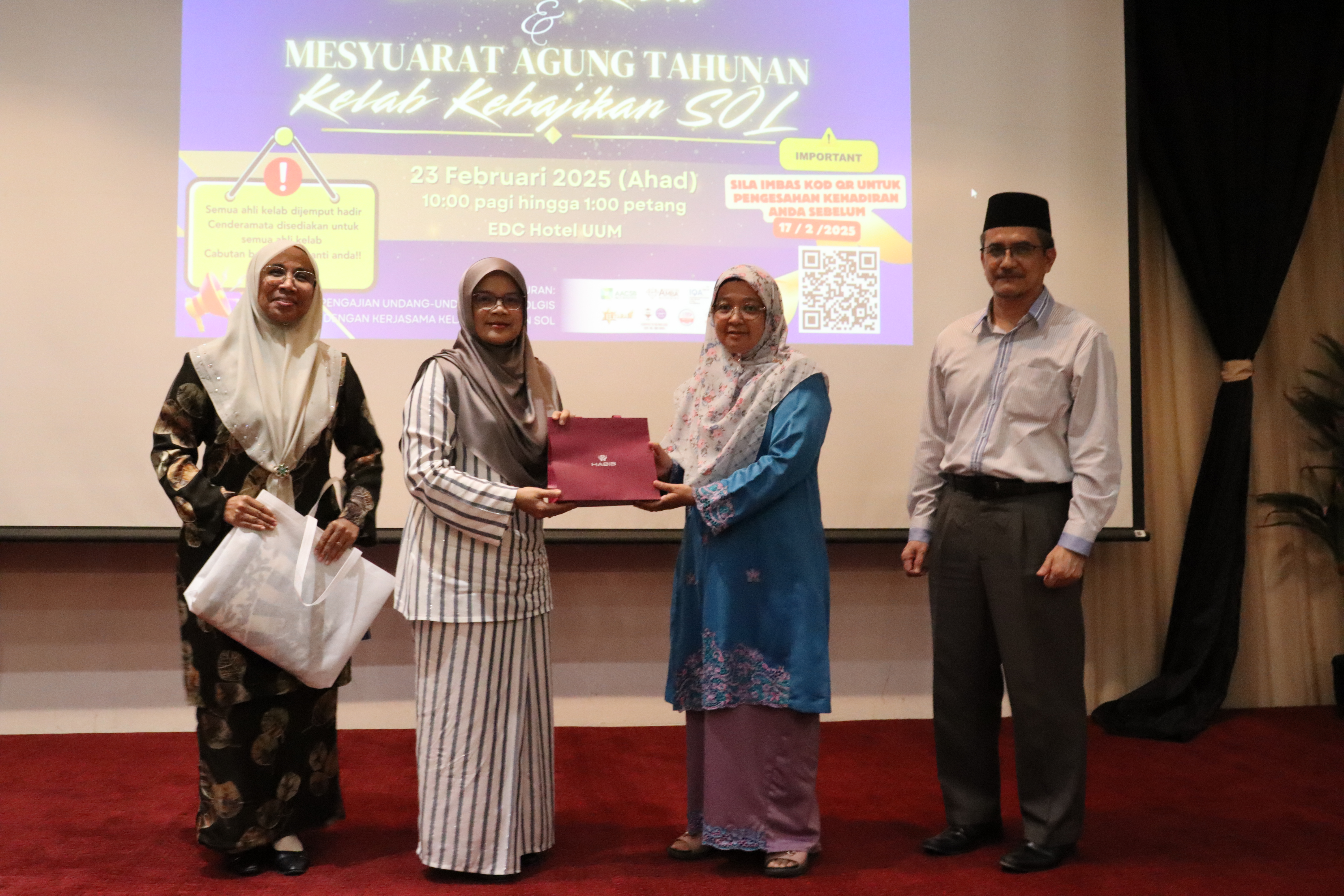 SOL IKTIRAF DAN HARGAI KHIDMAT BAKTI PESARA DI MAJLIS SANJUNGAN BUDI SETULUS KASIH
